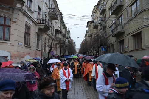У Чернівцях, за традицією, Хресна дорога була екуменічною.(ФОТО)